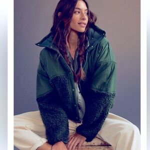 Free people movement, adventure, awaits, fleece, lush, pine,size med, BNWT